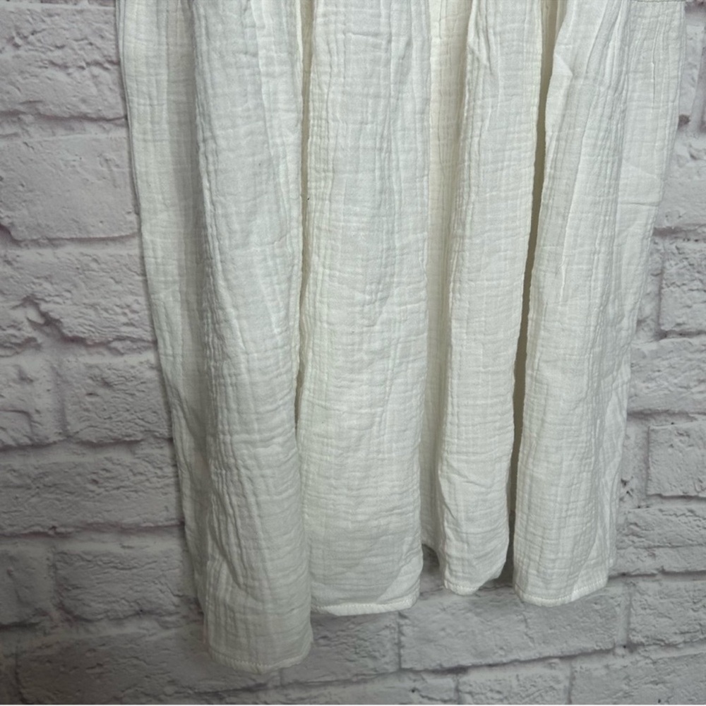 Frye & Co Gauze Textured White Tiered Sleeveless Dress. - Picture 6 of 11